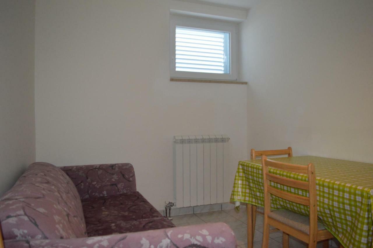Apartments Charlie Krk Town Exterior foto